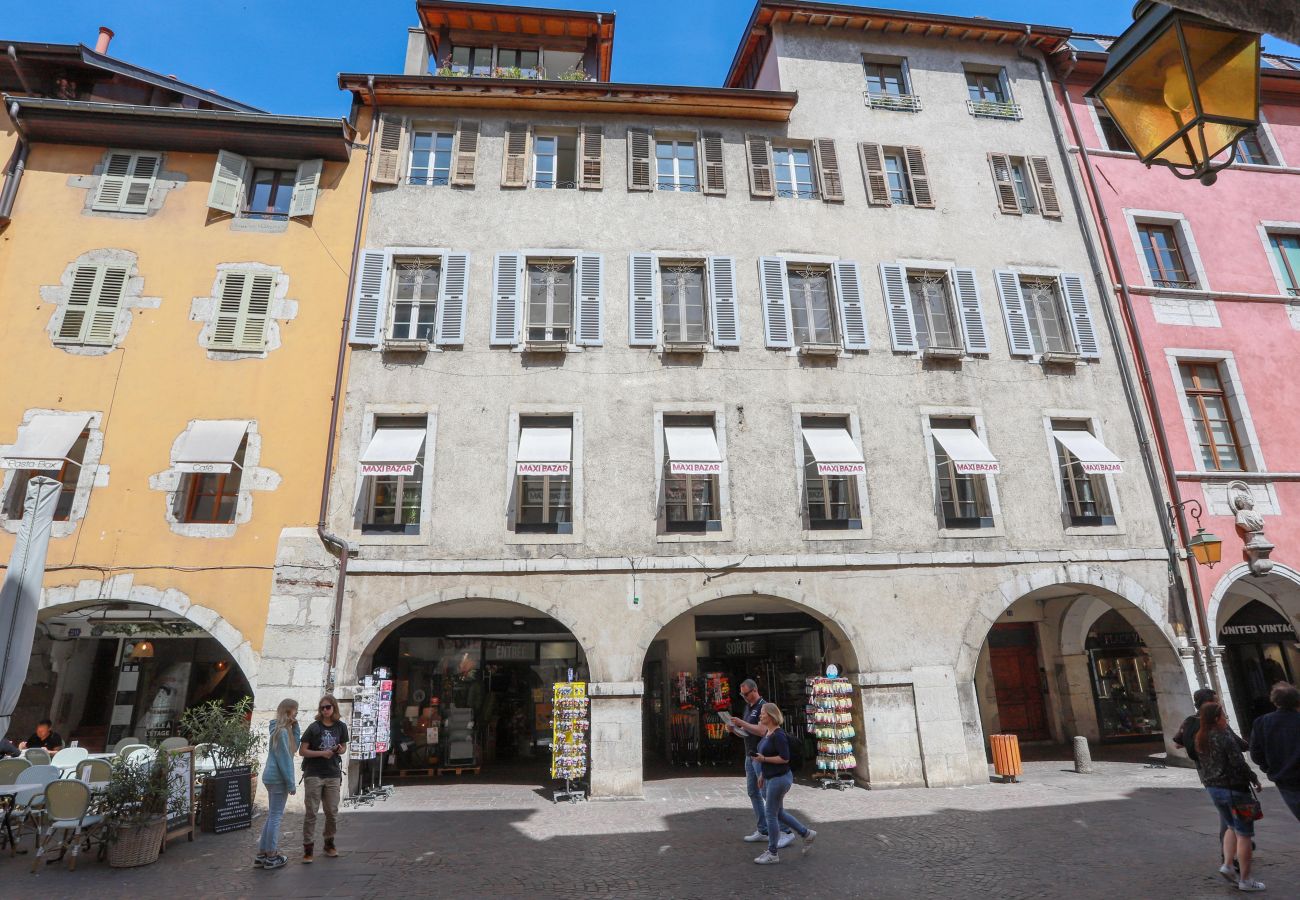 Rent by room in Annecy - Nid Douillet