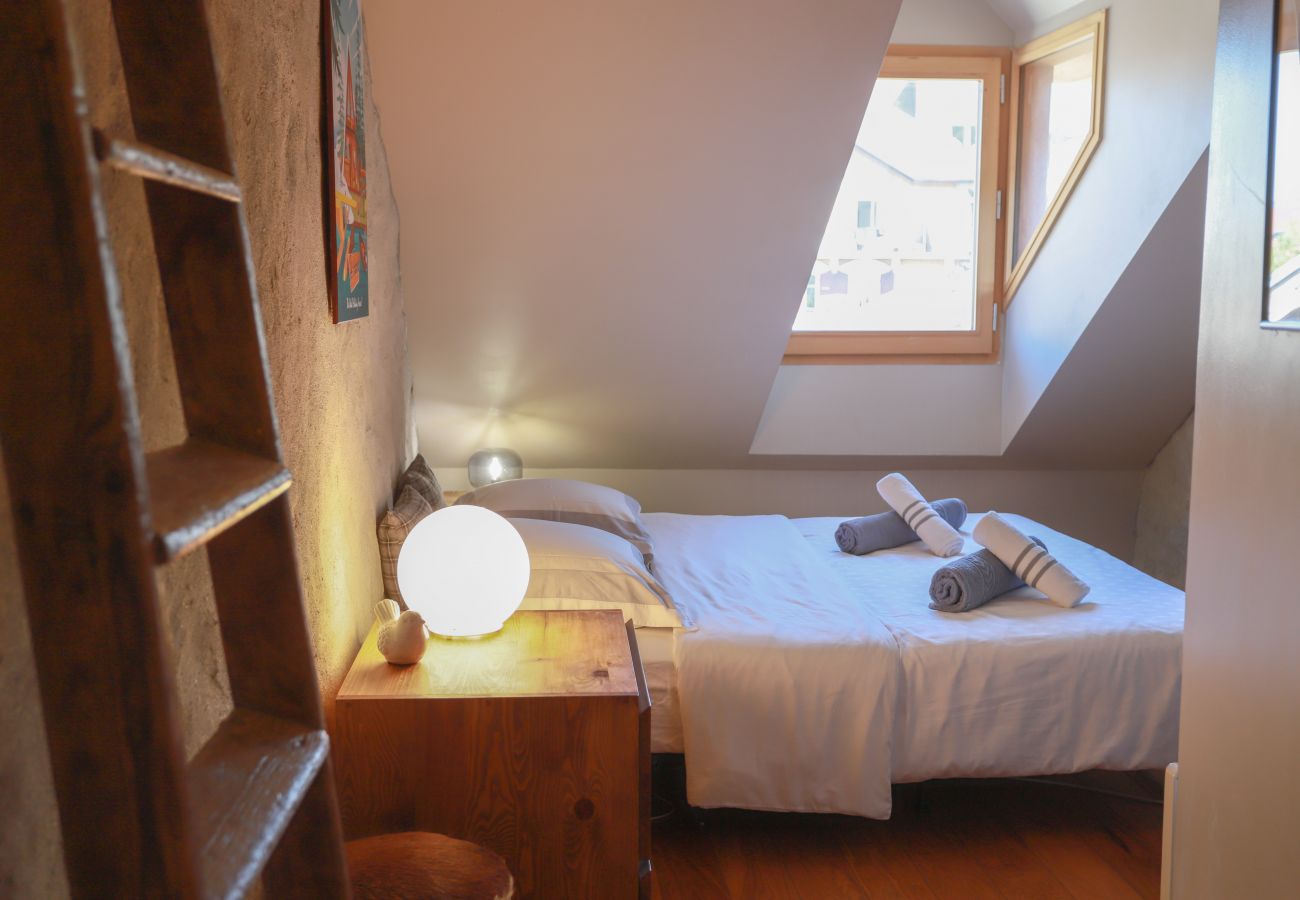 Rent by room in Annecy - Nid Douillet