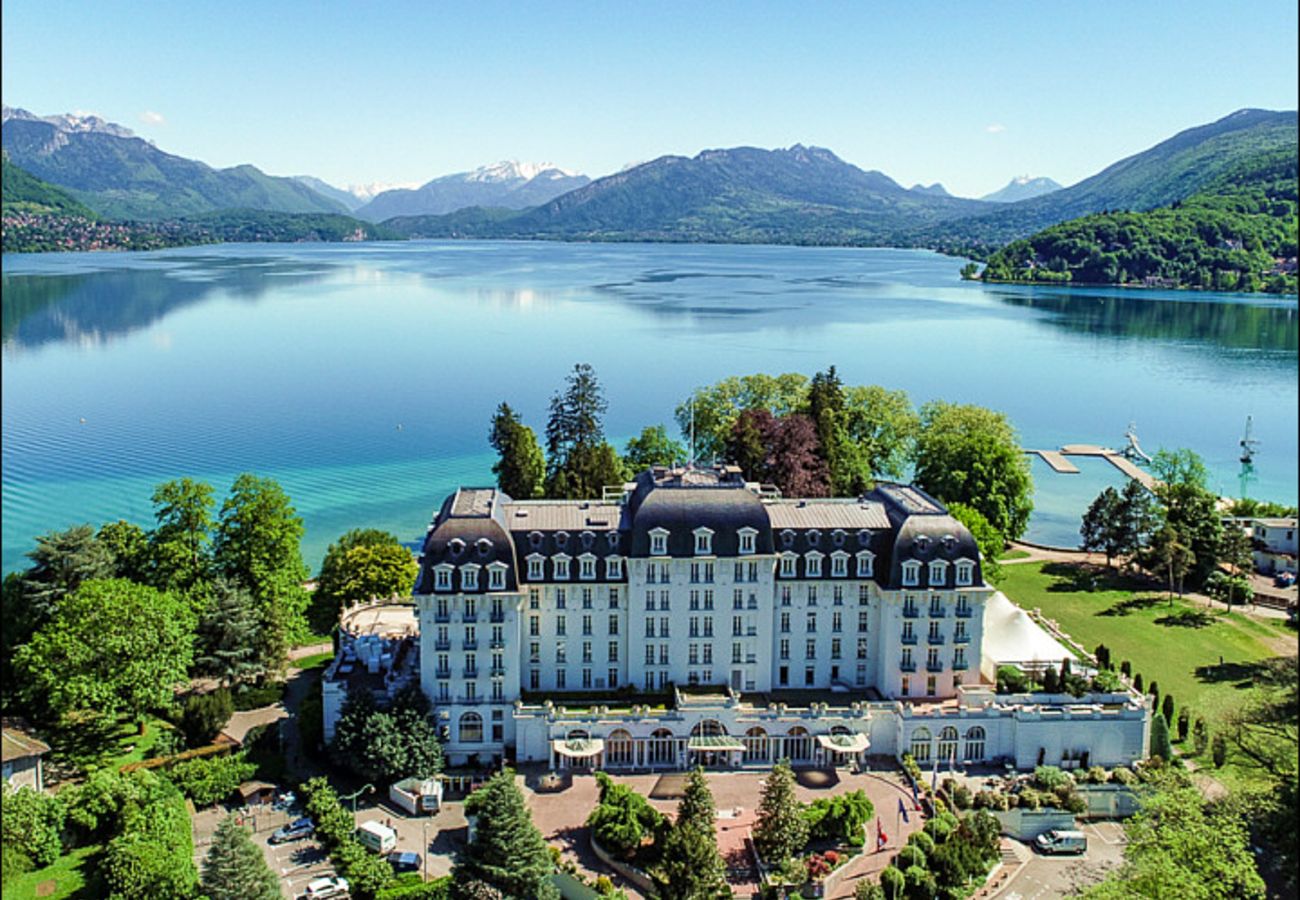 Appartement à Annecy - La Plume appartement avec parking et vue lac