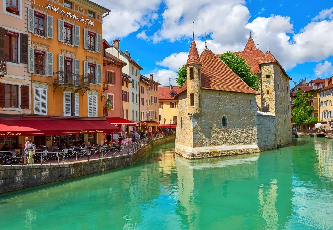 Appartement à Annecy - La Plume appartement avec parking et vue lac