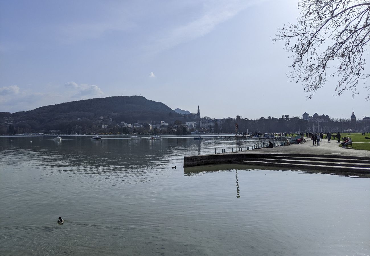 Appartement à Annecy - Azur 4* Bleu lumineux  Annecy centre-ville et lac